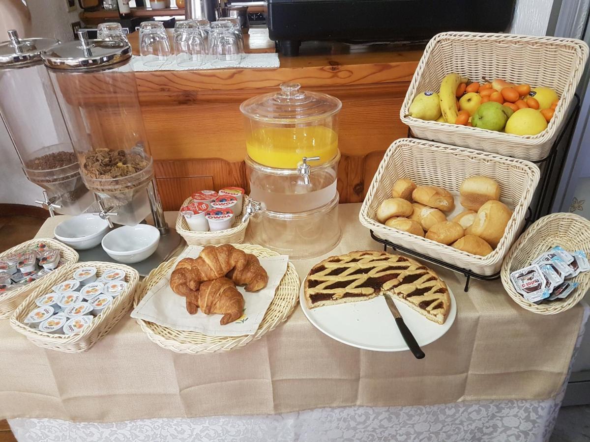 Albergo Natalina 피날레리구레 외부 사진